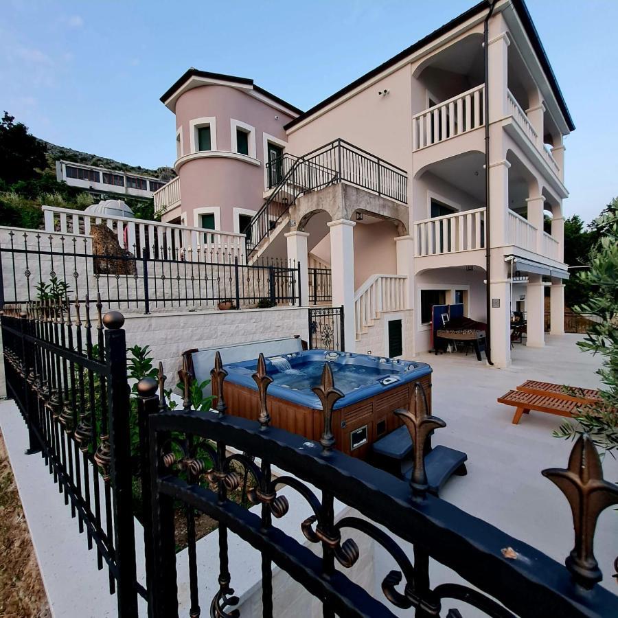 Sea View Luxury Apart Hotel Villa Conte With Swiming Pool And Romantic Spa Podstrana Eksteriør billede