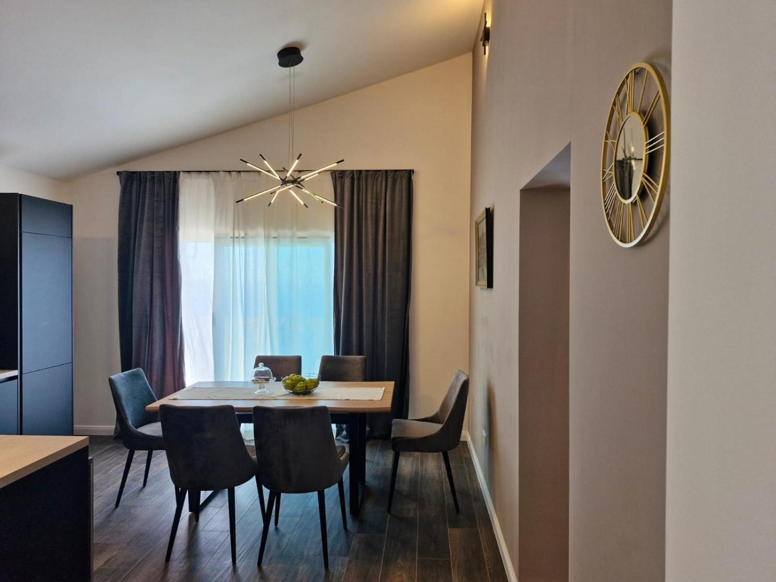 Sea View Luxury Apart Hotel Villa Conte With Swiming Pool And Romantic Spa Podstrana Eksteriør billede