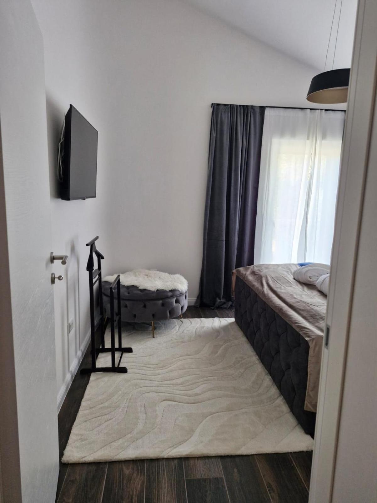 Sea View Luxury Apart Hotel Villa Conte With Swiming Pool And Romantic Spa Podstrana Eksteriør billede